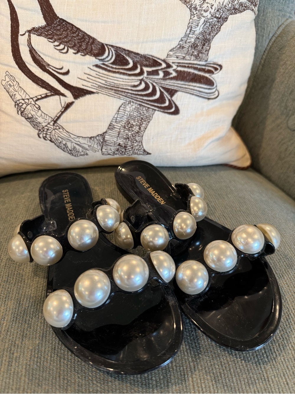 Steve Madden black jelly sandals with faux pearls